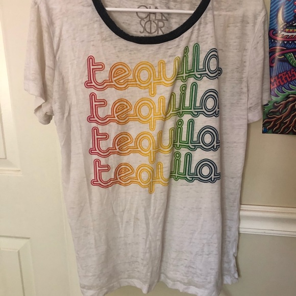 Graphic tee - Picture 2 of 4